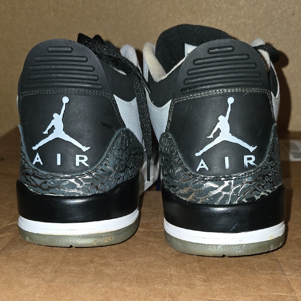 Jordan Gray and Black Sneakers - Picture 7 of 13